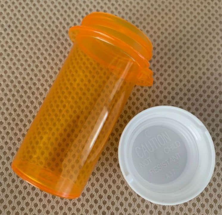 Stop tossing out the old pill bottle. Here are 12 ways to reuse it. Full article 👇 💬