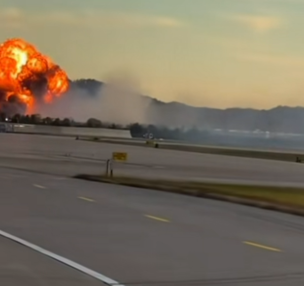 BREAKING Several sources confirm the plane involved in the crash is a 34-year-old UPS MD-11 (reg. N259UP) which took off from Louisville to Honolulu as flight 5X2976